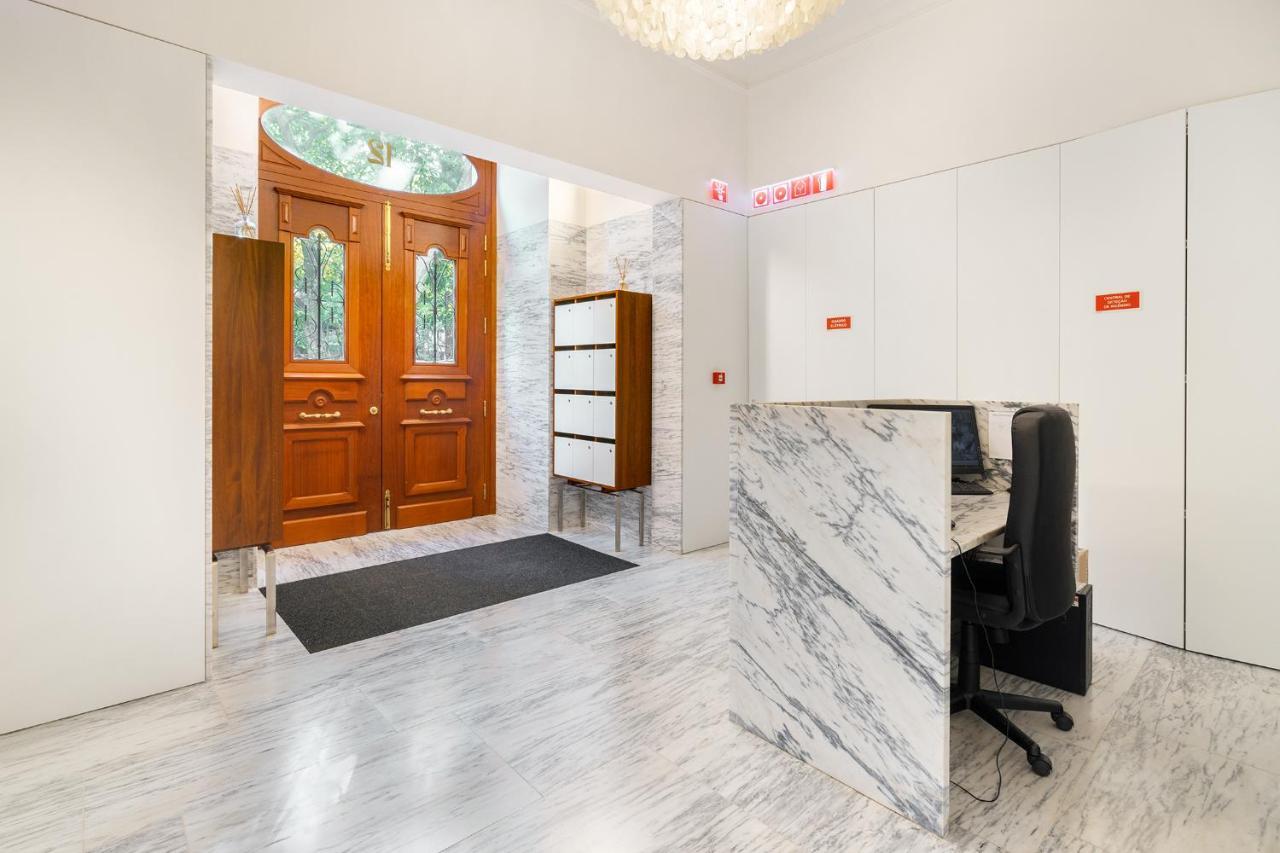 Whome | Av. Da Liberdade Deluxe Apartment W/ S-Pool, Gym & Parking リスボン エクステリア 写真