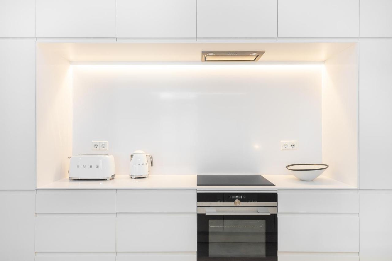 Whome | Av. Da Liberdade Deluxe Apartment W/ S-Pool, Gym & Parking リスボン エクステリア 写真